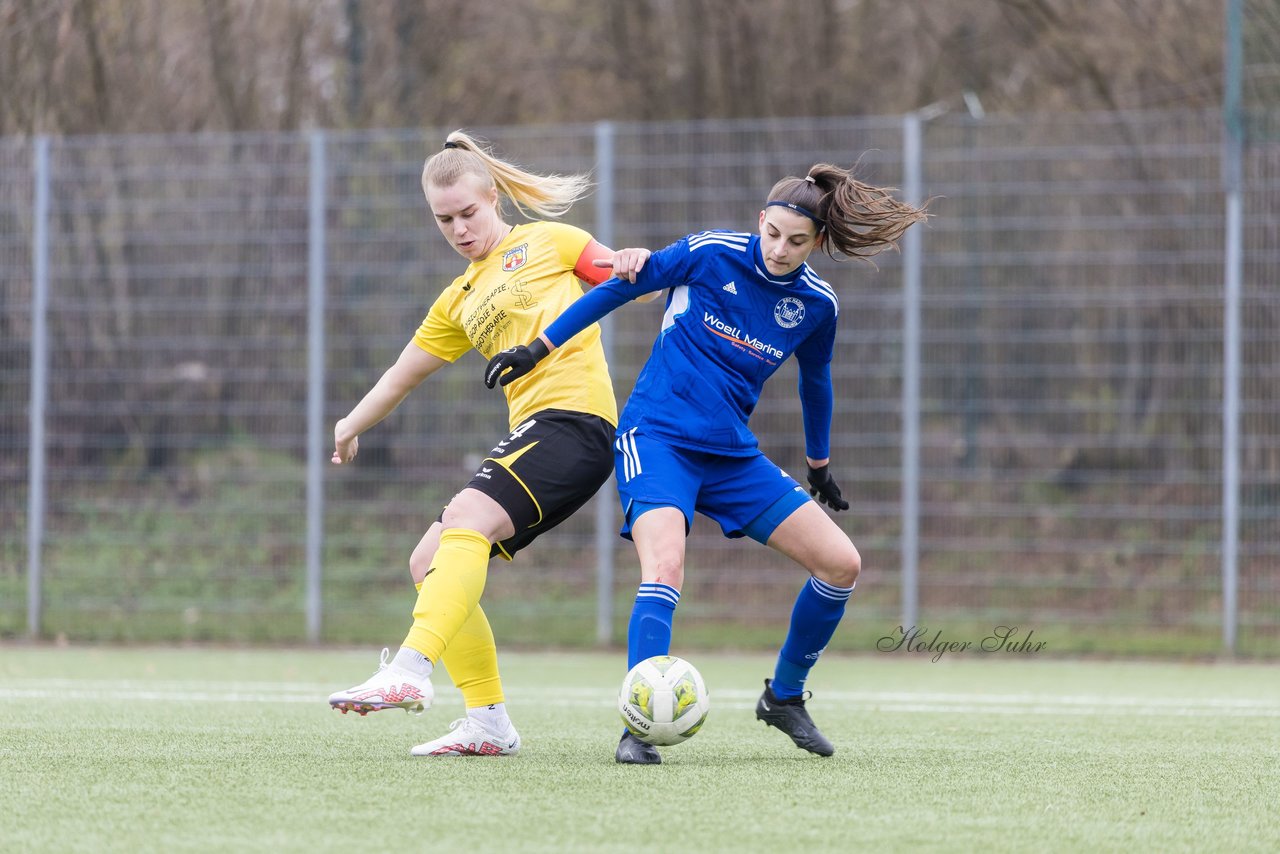 Bild 190 - F SSC Hagen Ahrensburg - SV Frisia Risum-Lindholm : Ergebnis: 1:2